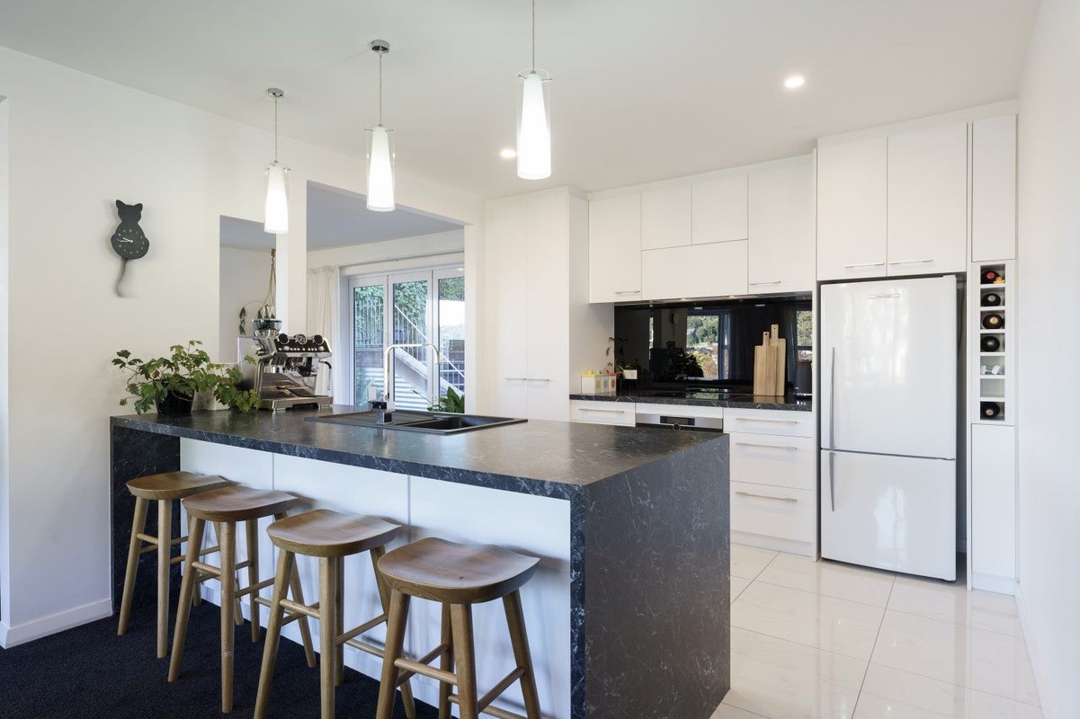 73A Bowenvale Avenue, Cashmere, Christchurch - Carousel 2