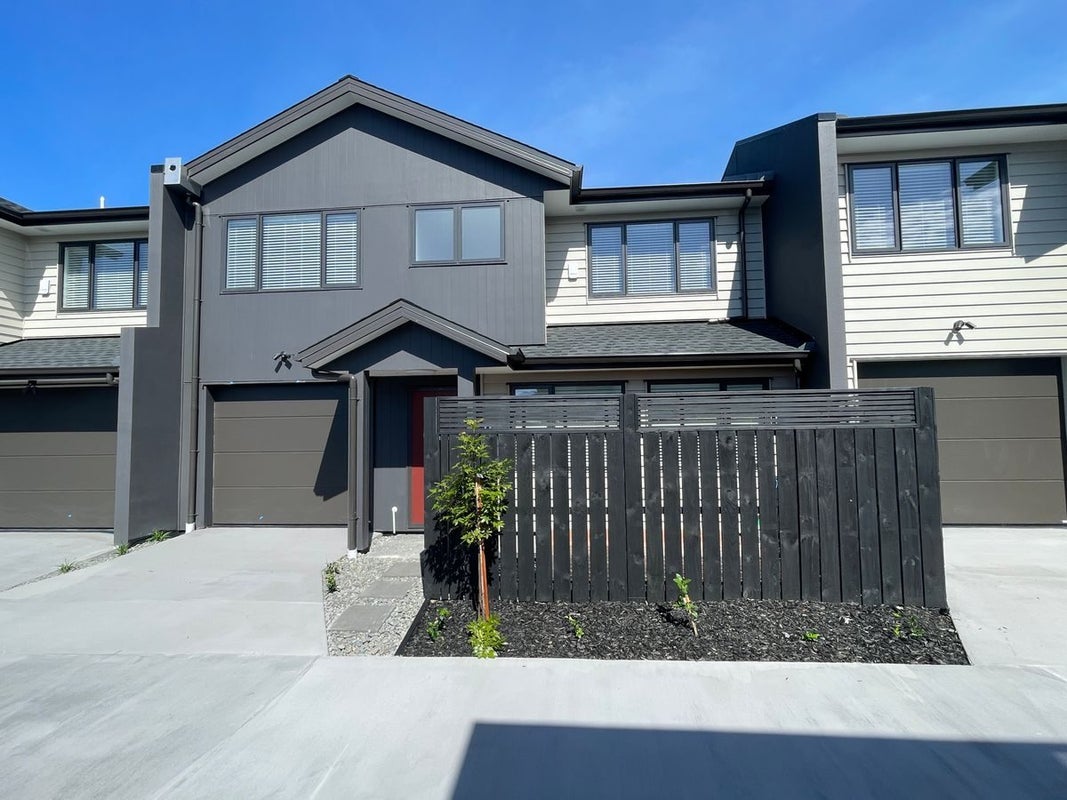 1 Mona Vale, West Harbour, Auckland - Carousel 24