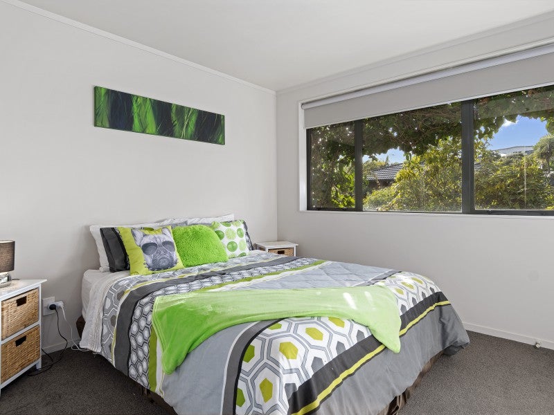2 Astor Place, Welcome Bay, Tauranga - Carousel 1
