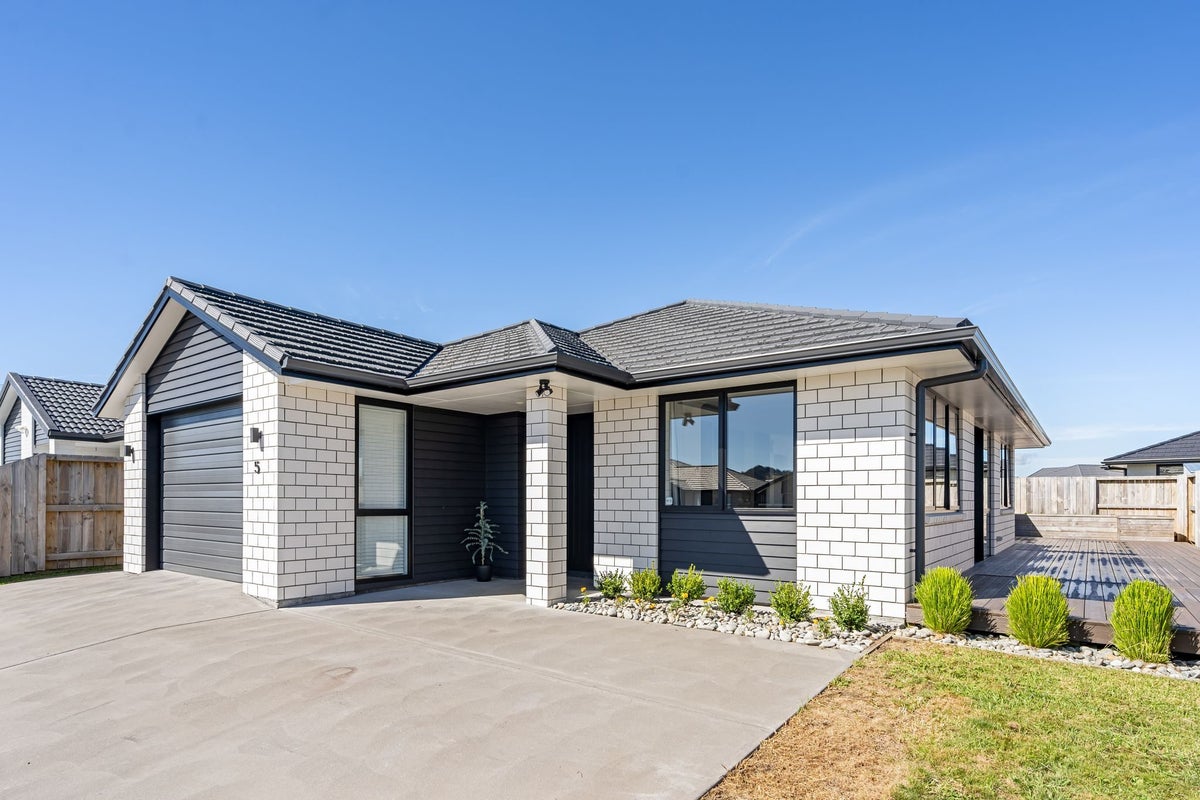 5 Parera Crescent, Tikipunga, Whangarei - Carousel 1
