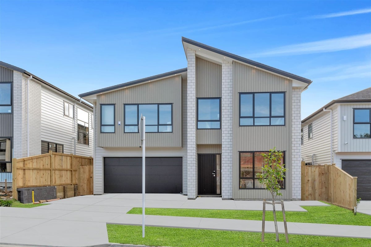 9 Tullymore Drive, Flat Bush, Auckland - Carousel 1