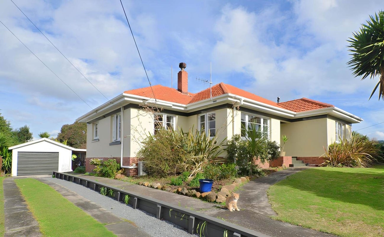 1 Curtis Street, Kensington, Whangarei - Carousel 1