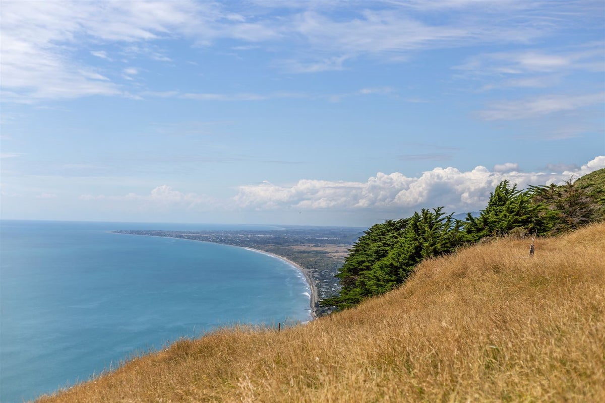 1122B Paekakariki Hill Road, Paekakariki Hill, Porirua - Carousel 1