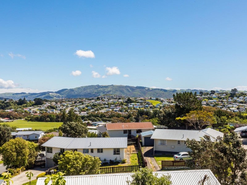 14 The Bollard, Whitby, Porirua - Carousel 2