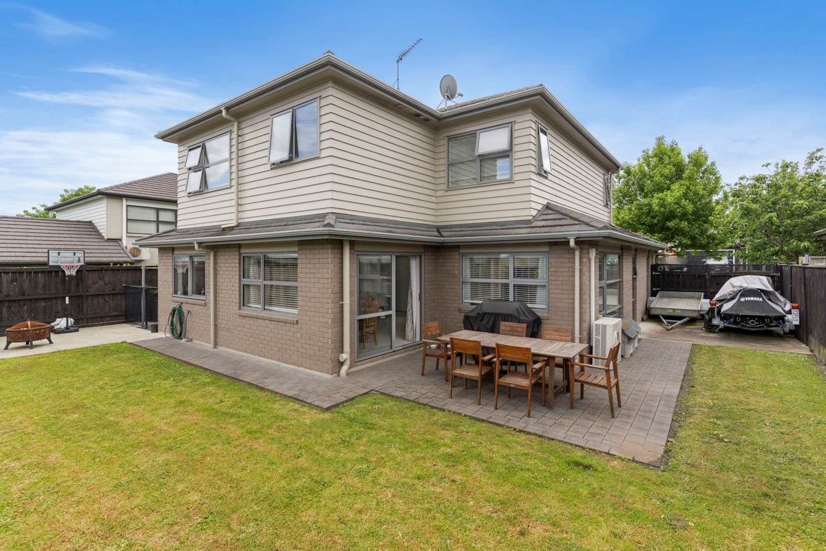 34 Pickaberry Avenue, Karaka, Papakura - Carousel 2