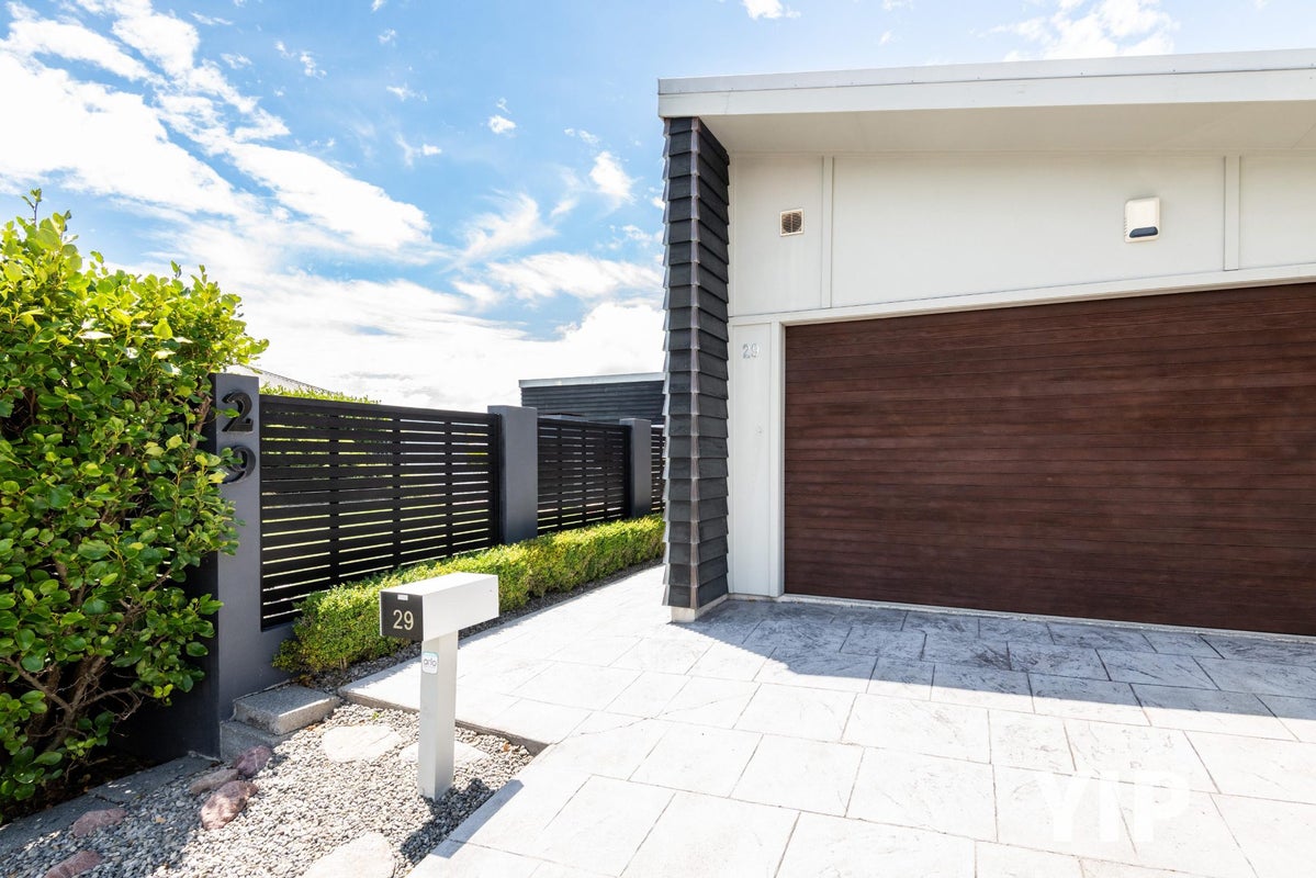 29 Cedarwood Street, Woodridge, Wellington - Carousel 2
