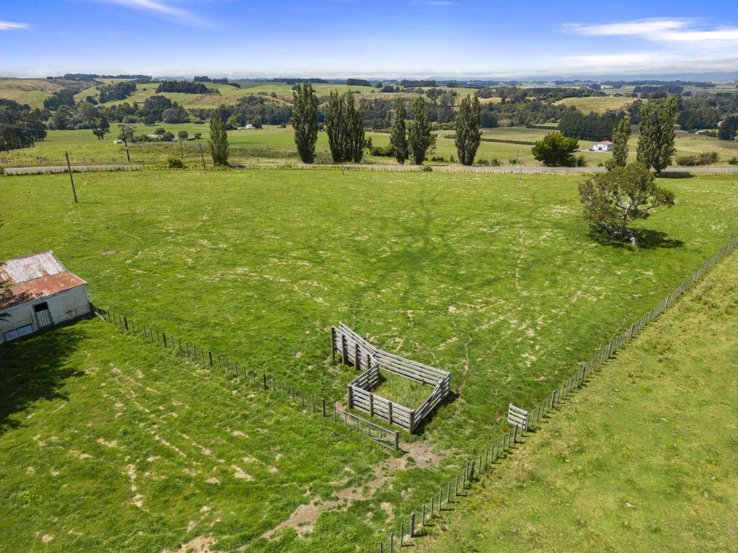 2398 Cheltenham Hunterville Road, Beaconsfield, Feilding - Carousel 39