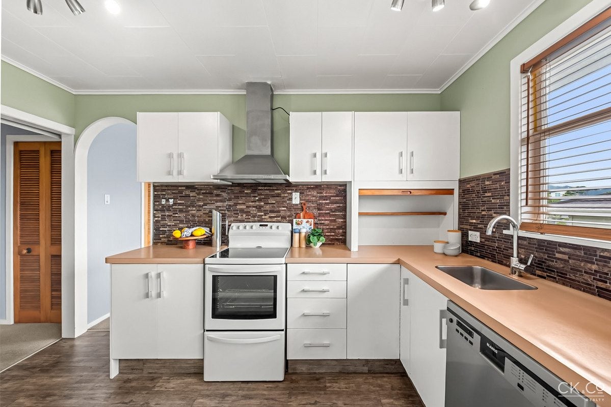 57 Major Drive, Kelson, Lower Hutt, Wellington - Carousel 2