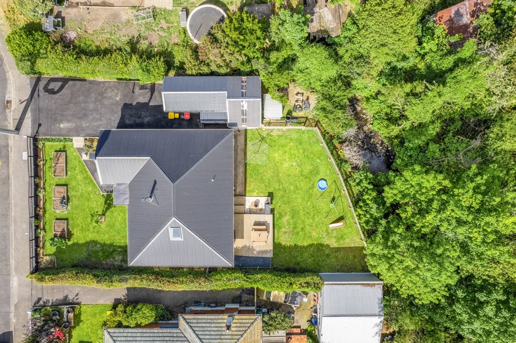 81 Norwood Street, Normanby, Dunedin - Carousel 22