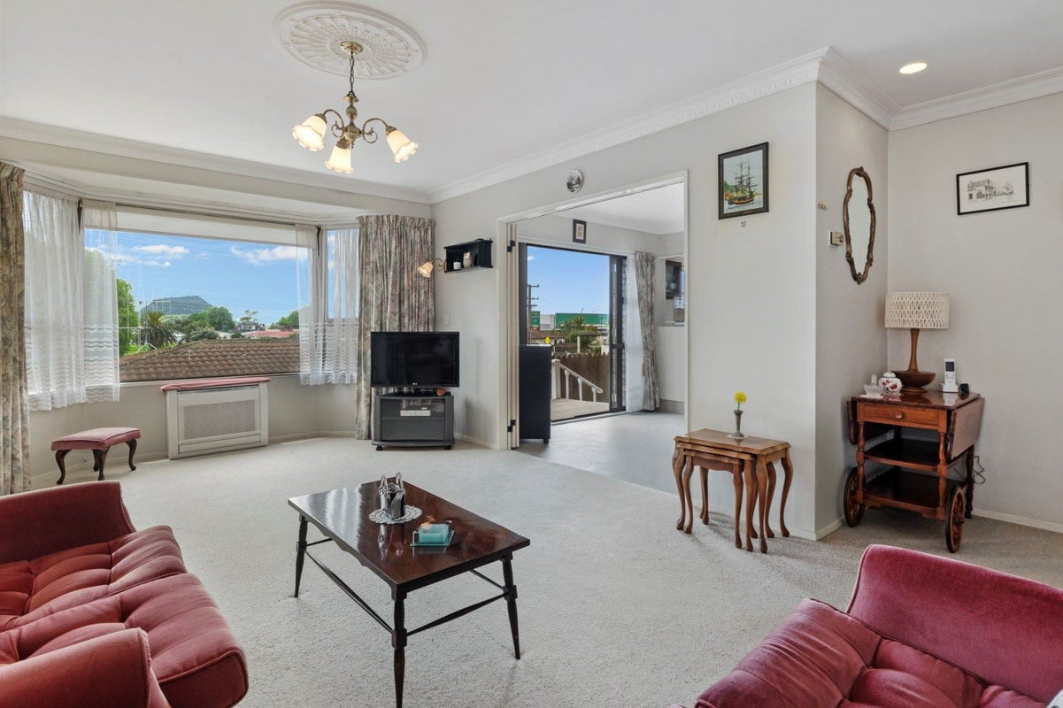 58A Vale Street, Otumoetai, Tauranga - Carousel 1