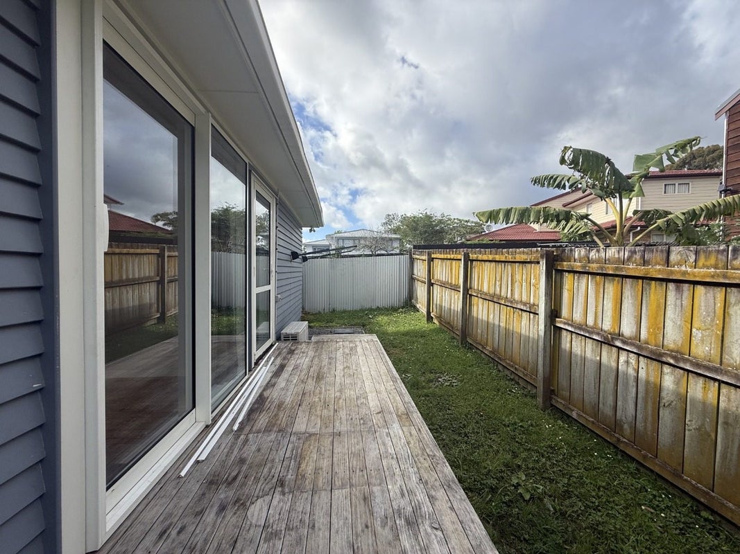 1/324 Swanson Road, Henderson, Auckland - Carousel 17