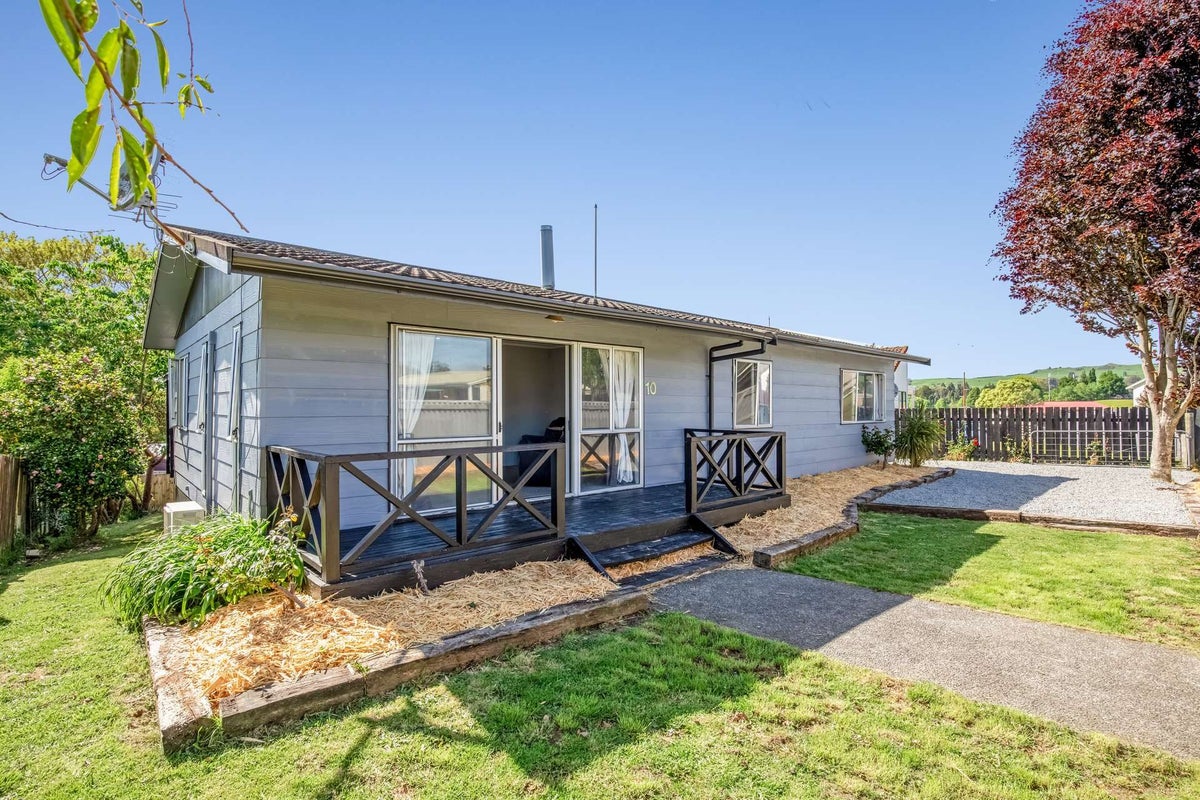 10 Thebes Street, Pomare, Rotorua - Carousel 1