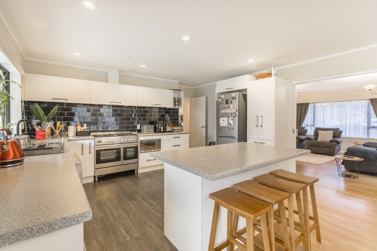 9 Jeannie Way, Waikanae Beach, Waikanae - Carousel 2
