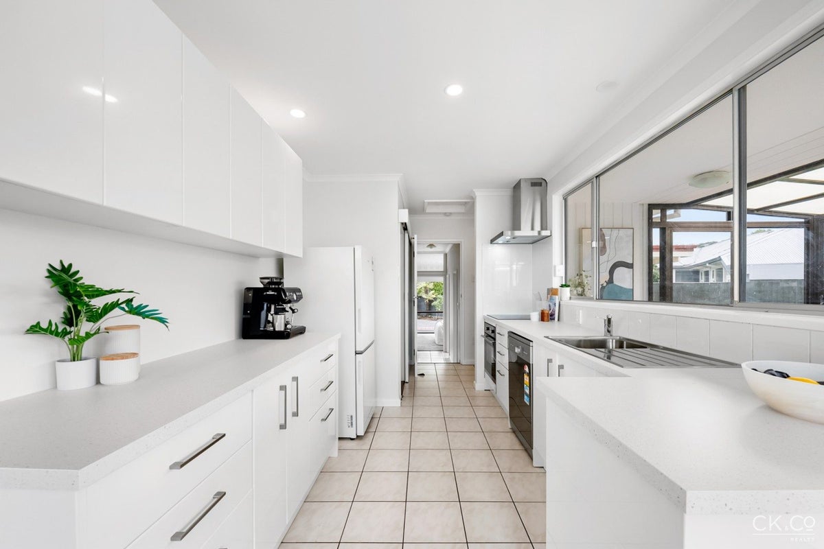 64 Garden Road, Avalon, Lower Hutt - Carousel 2