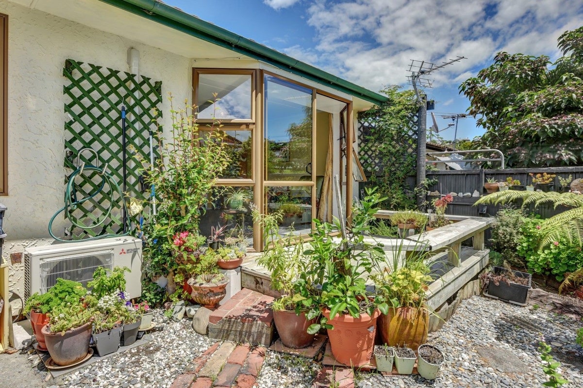 11/17 Waimea Road, Nelson South, Nelson - Carousel 1