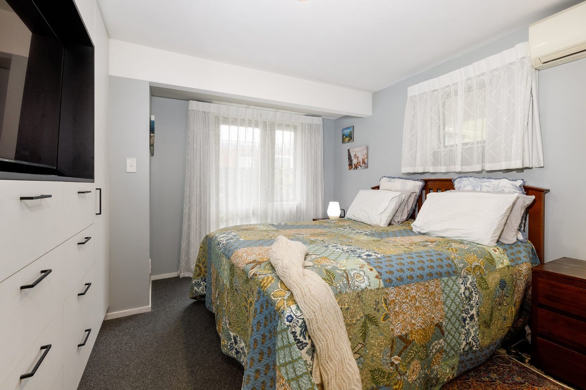 2 Marina Drive, Waikawa, Picton - Carousel 2