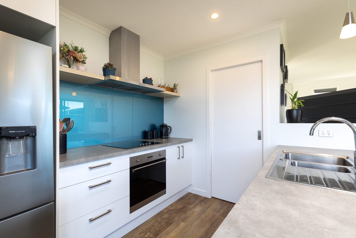 14 George Fyfe Way, Wakefield, Wakefield - Carousel 2