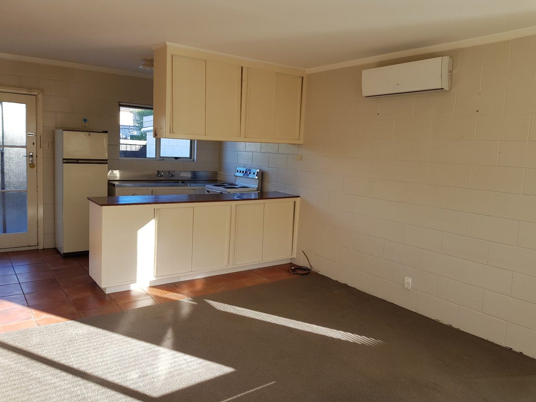 2/31 Packe Street, Edgeware, Christchurch - Carousel 2