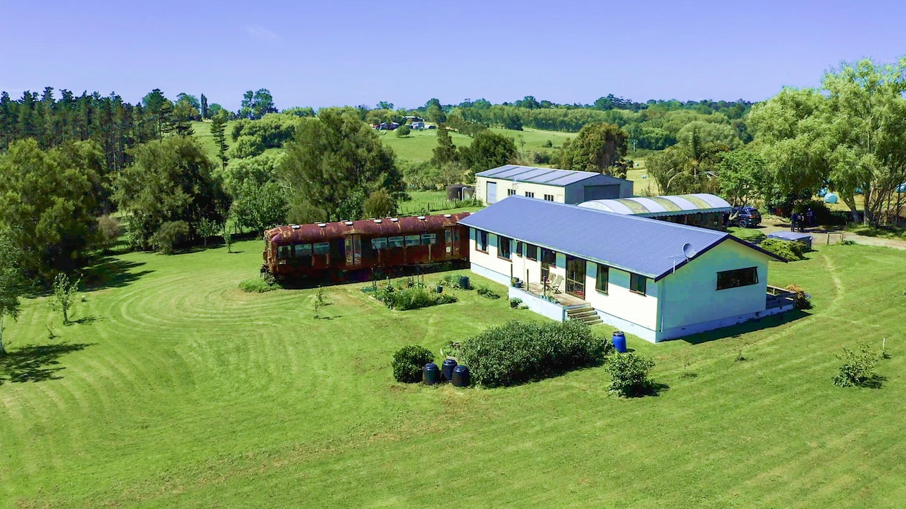 193 Pine Valley Road, Silverdale - Carousel 1