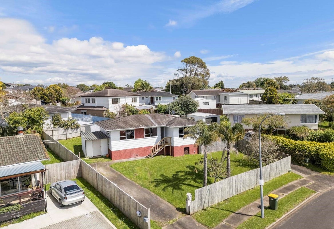 12 Kereru Place, Half Moon Bay, Auckland - Carousel 1