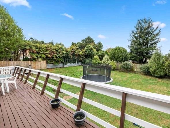 4 Henry Street, Western Heights, Rotorua - Carousel 2