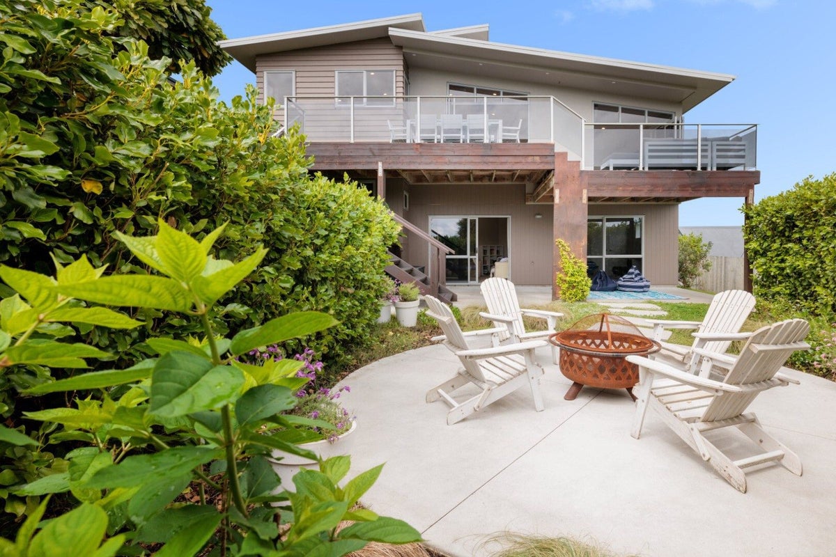 11 Hazelnut Way, Bellevue, Tauranga - Carousel 1