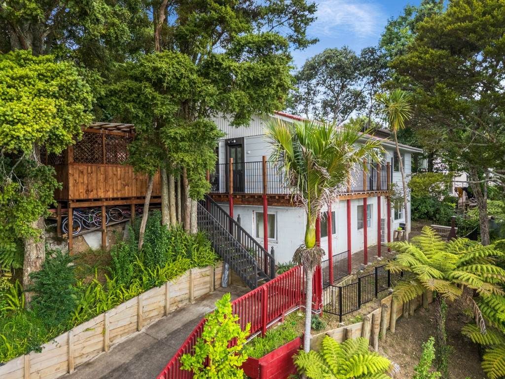 17 Vonnell Place, Birkdale, Auckland - Carousel 1