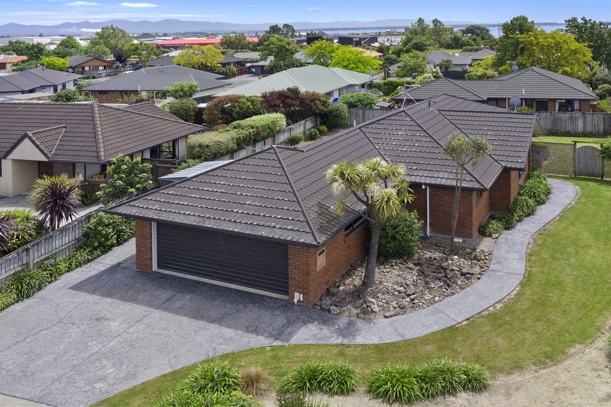 13 Albizia Place, Richmond - Carousel 15
