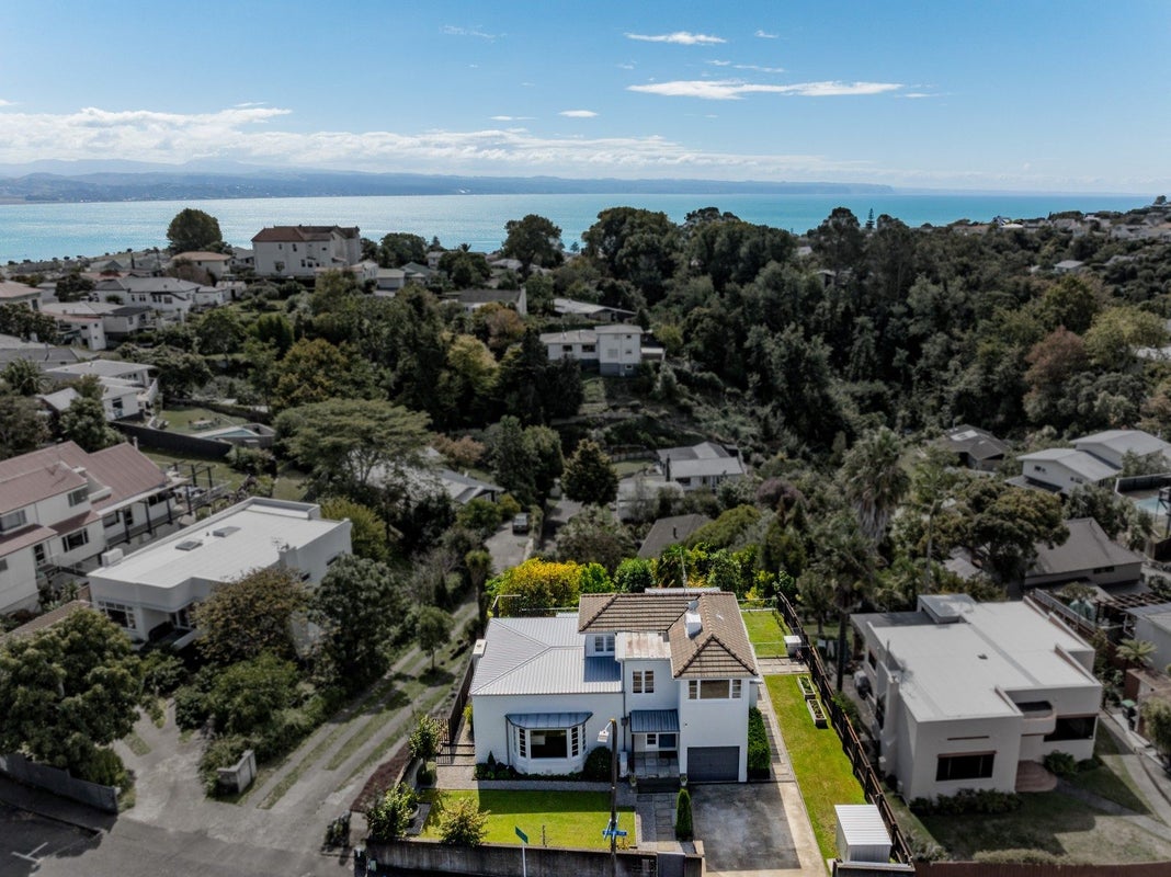 63 Napier Terrace, Hospital Hill, Napier - Carousel 26