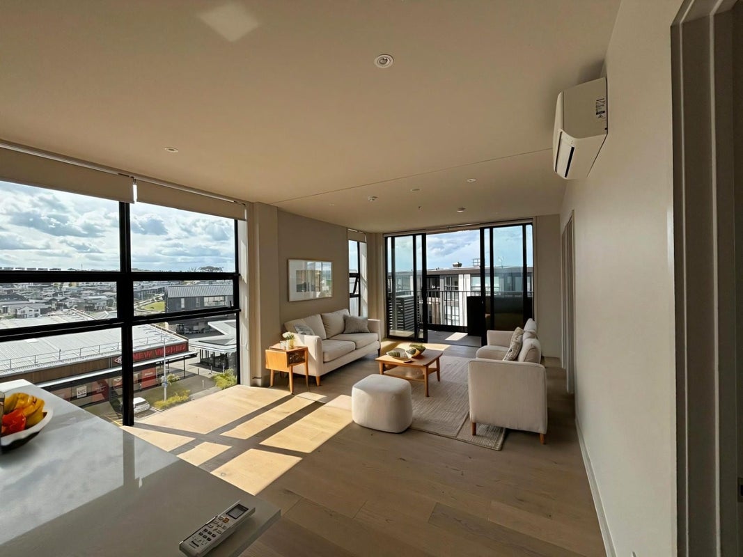 303/82 Te Oneroa Way, Long Bay, Auckland - Carousel 2