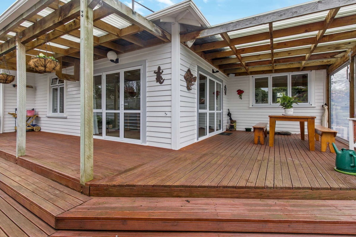 17 Field Street, Aramoho, Whanganui - Carousel 2