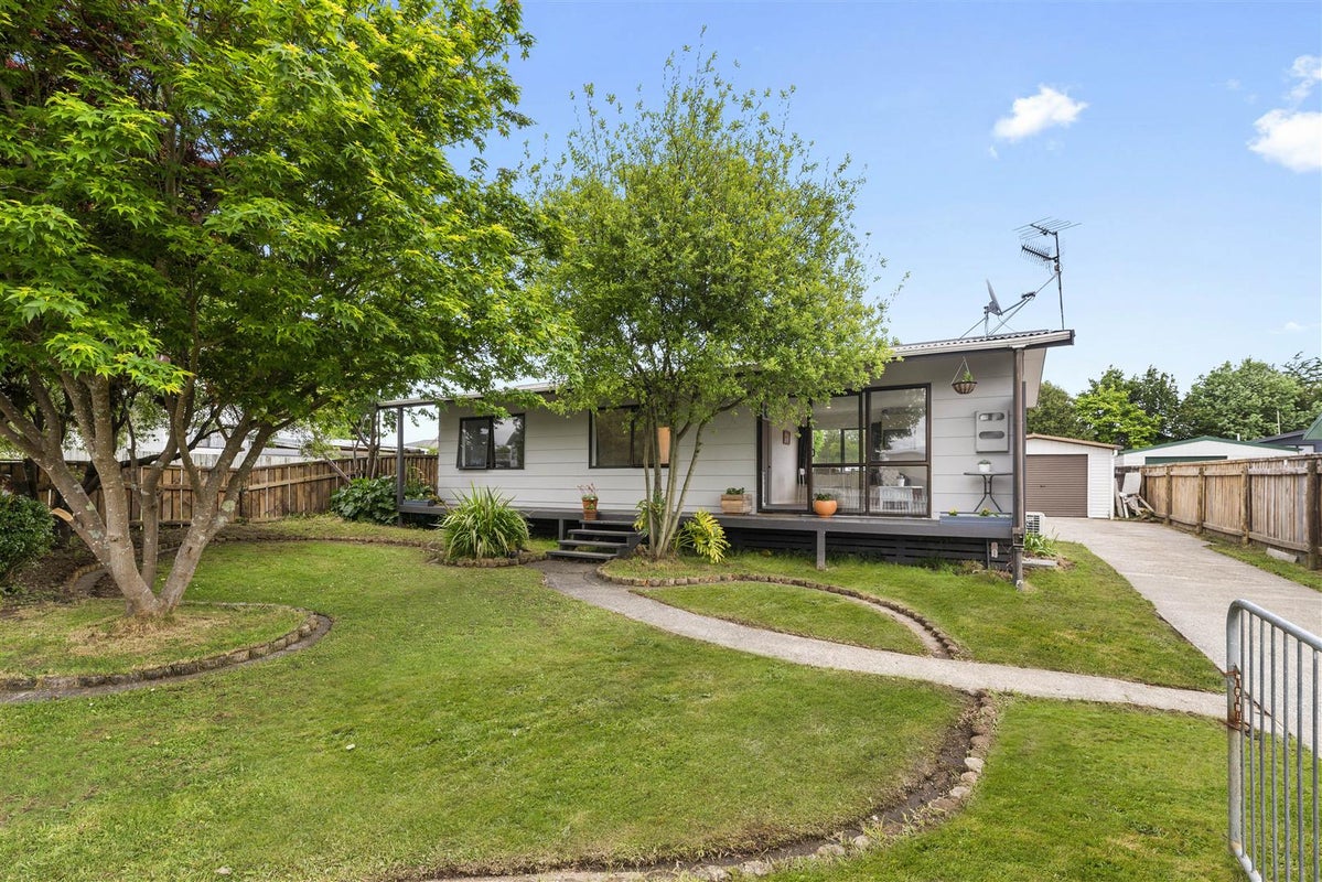 24 Grayson Avenue, Mangakakahi, Rotorua - Carousel 1