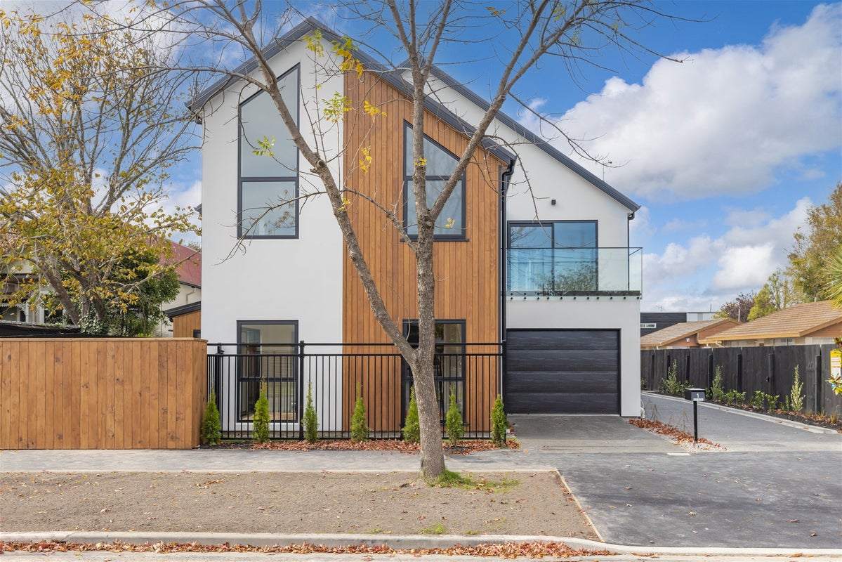1/128 Bishop Street, St Albans, Christchurch - Carousel 1