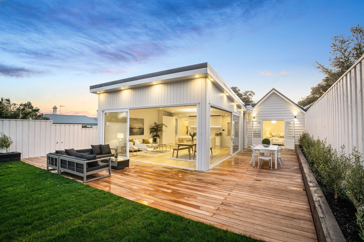 4 Cheltenham Road, Devonport, Auckland - Carousel 1