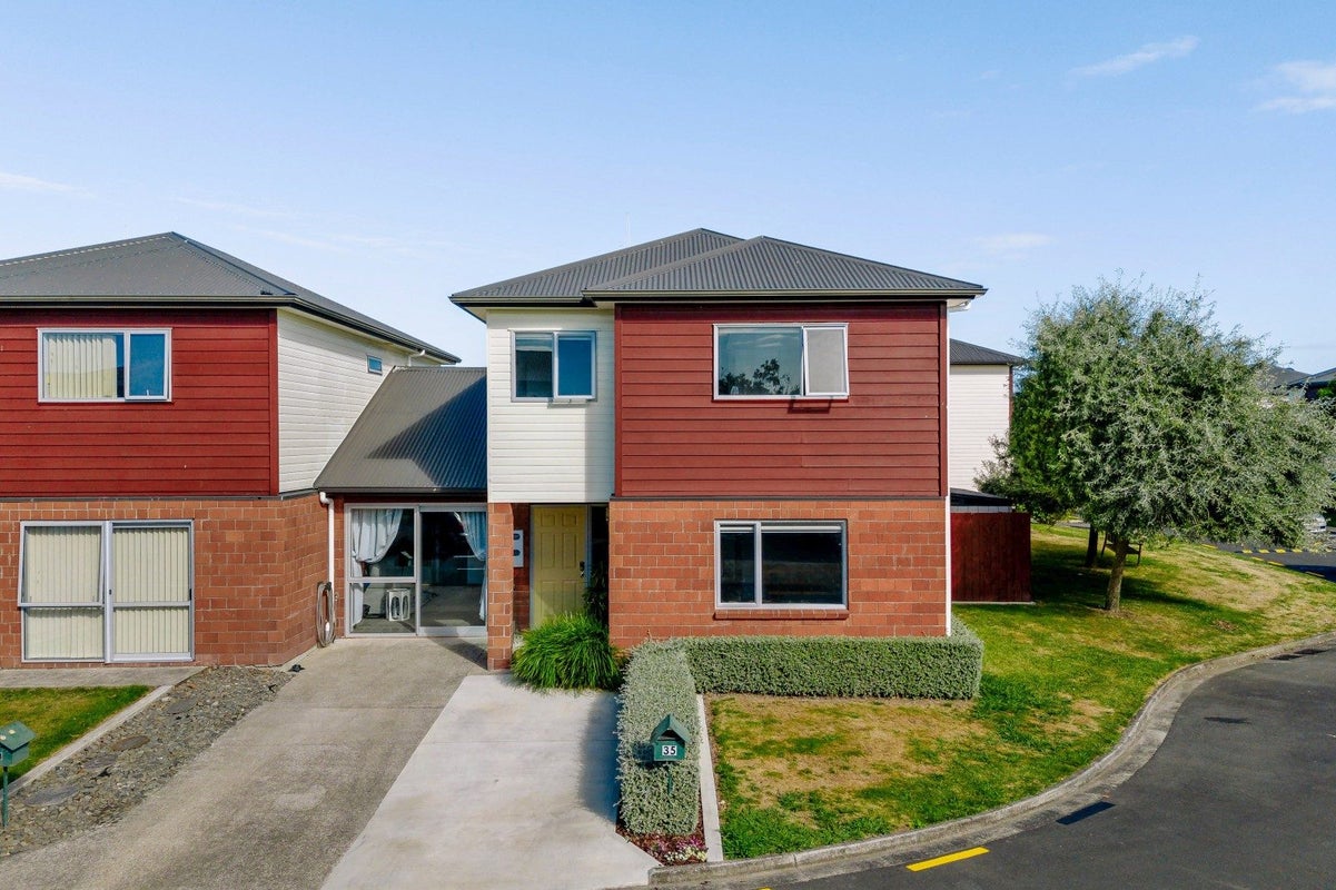 35 Gordon Davies Lane, Huntington, Hamilton - Carousel 1