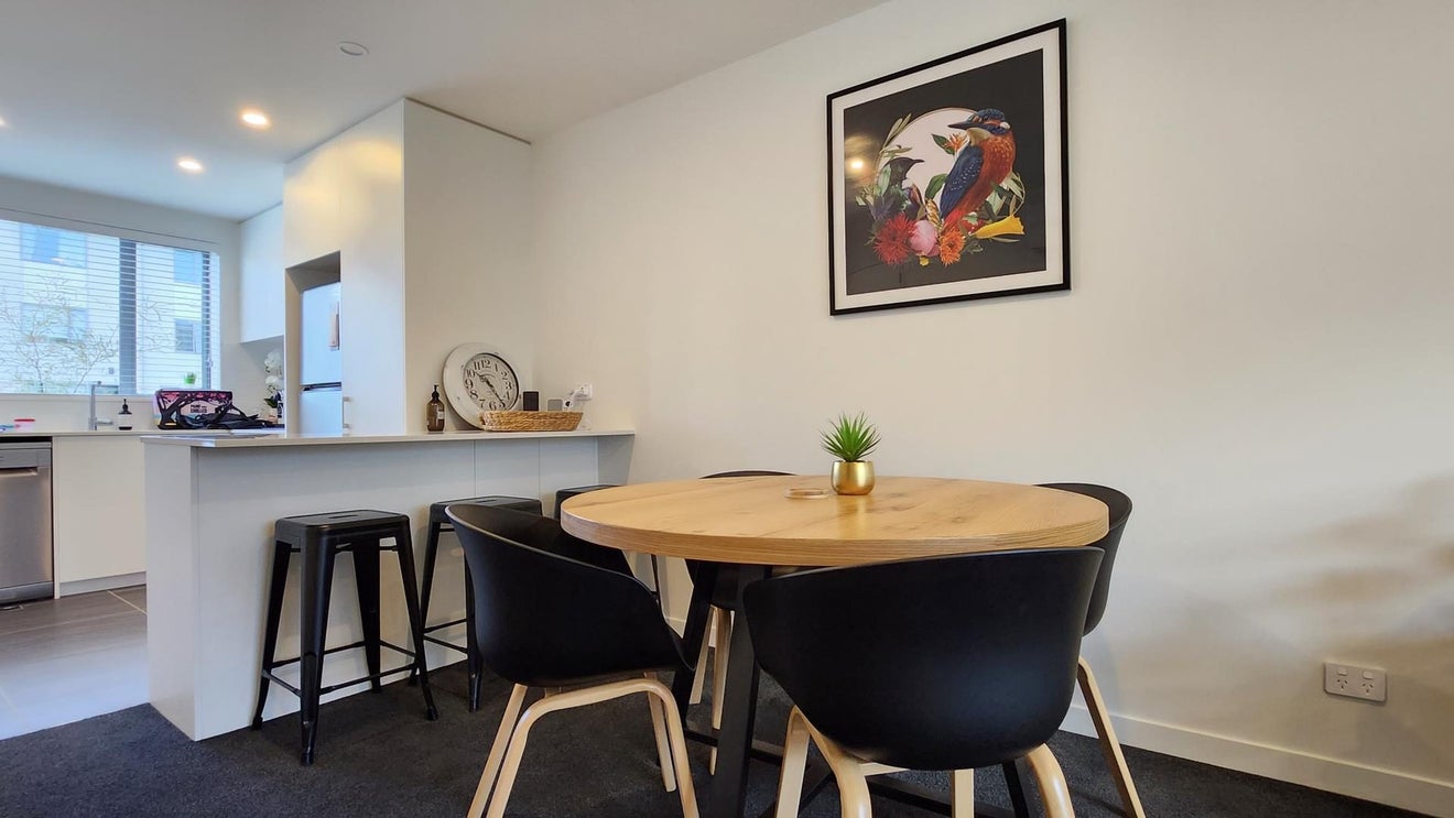 23 Te Ara O Te Amo Hohipene, Petone, Lower Hutt - Carousel 2