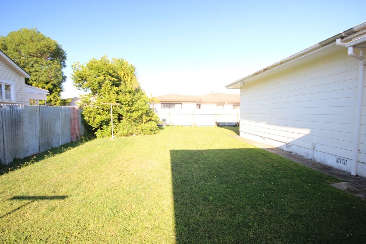 366D Botanical Road, West End, Palmerston North - Carousel 12