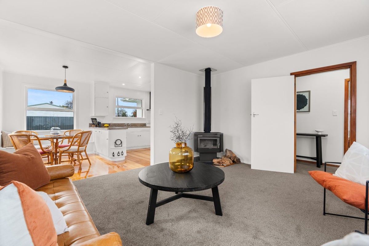 8 Rugby Street, Kuripuni, Masterton - Carousel 1