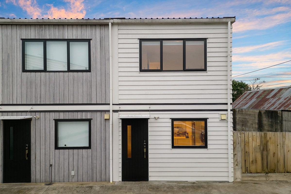 7/2 Brandon Road, Glen Eden, Auckland - Carousel 2