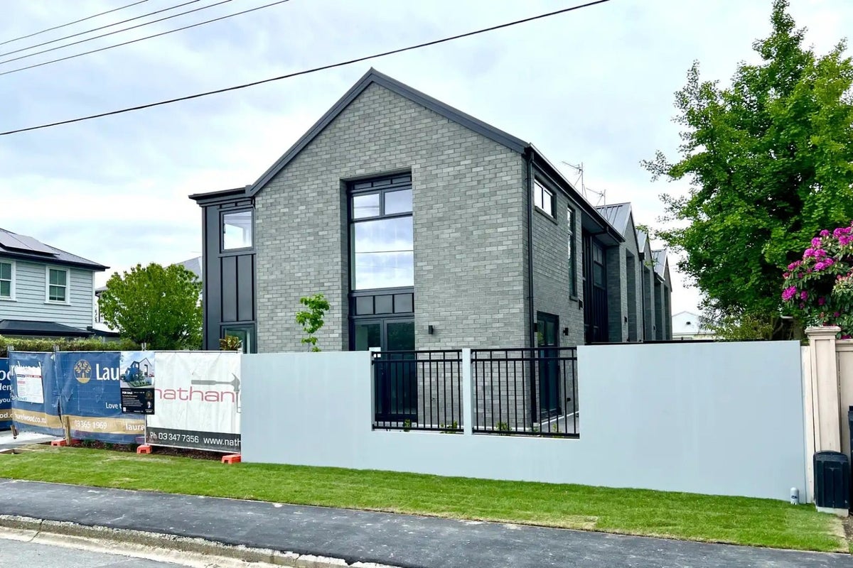 1/61 Bletsoe Avenue, Spreydon, Christchurch - Carousel 1