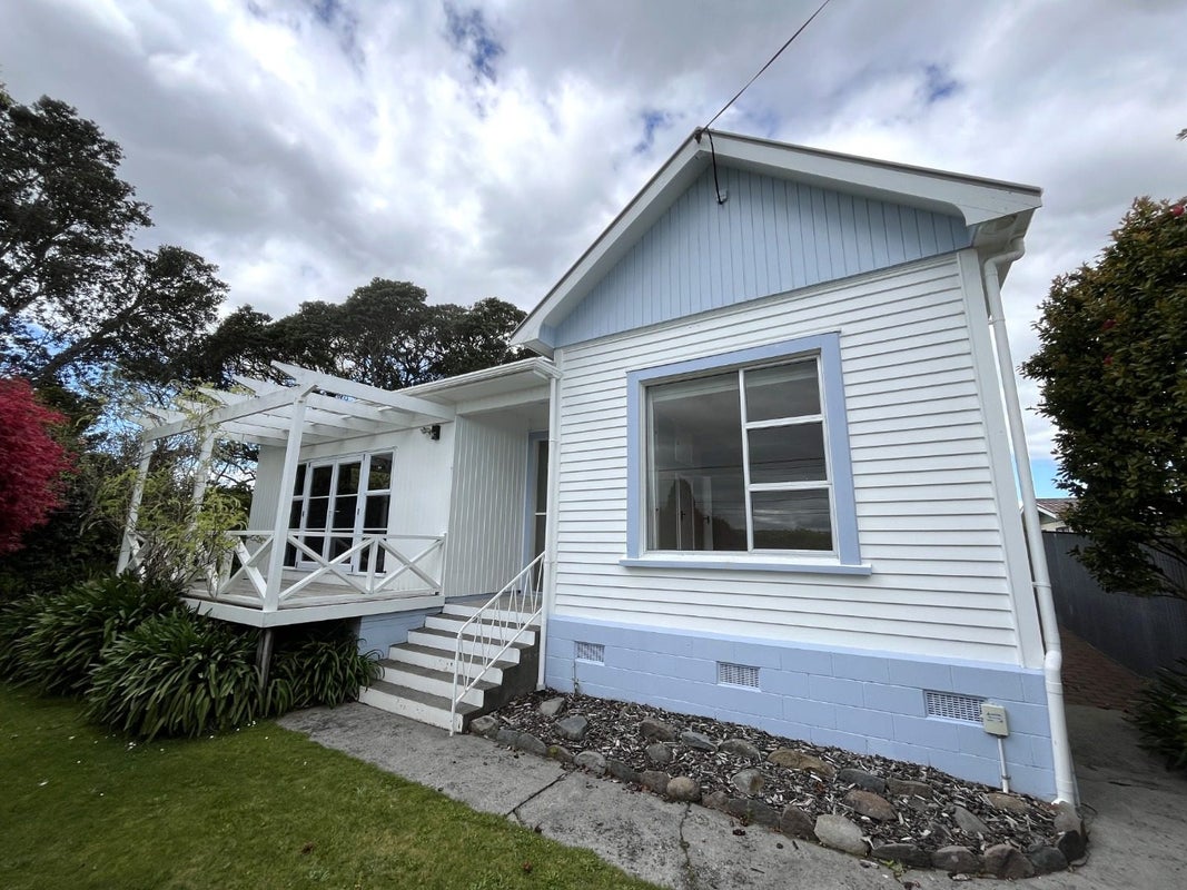 20 Holsworthy Road, Lower Vogeltown, New Plymouth - Carousel 2