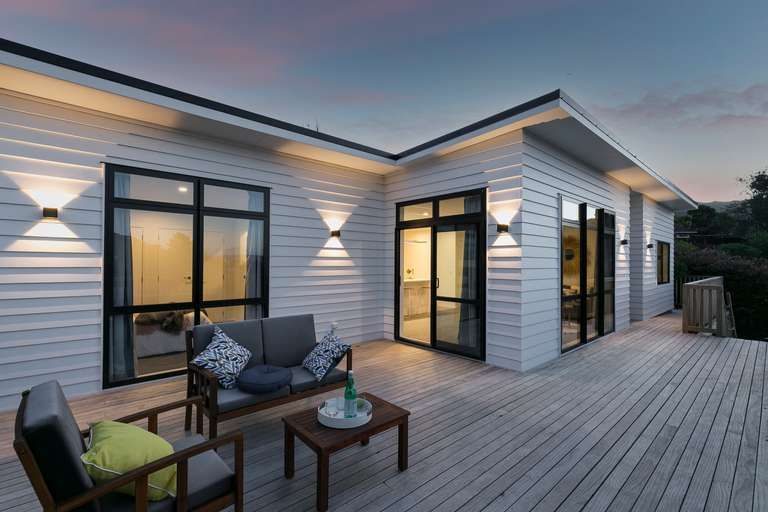 1A Allen Terrace, Tawa, Wellington - Carousel 9