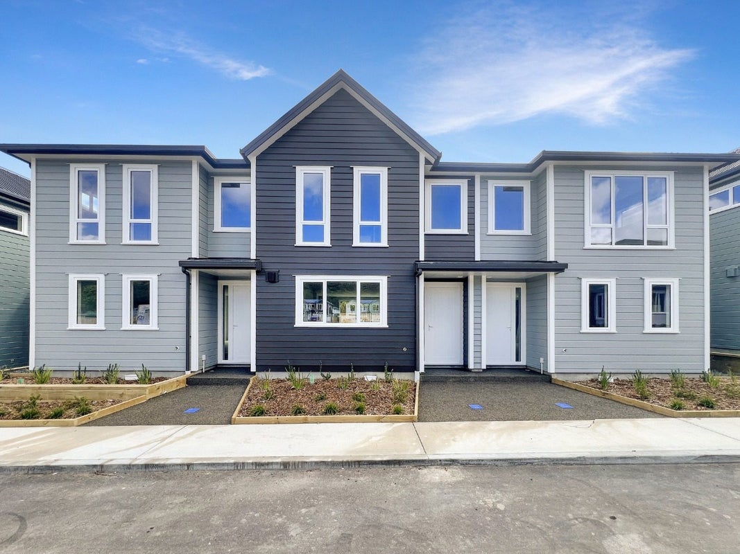 13 Te Ara o Pikiarero, Wainuiomata, Lower Hutt - Carousel 1