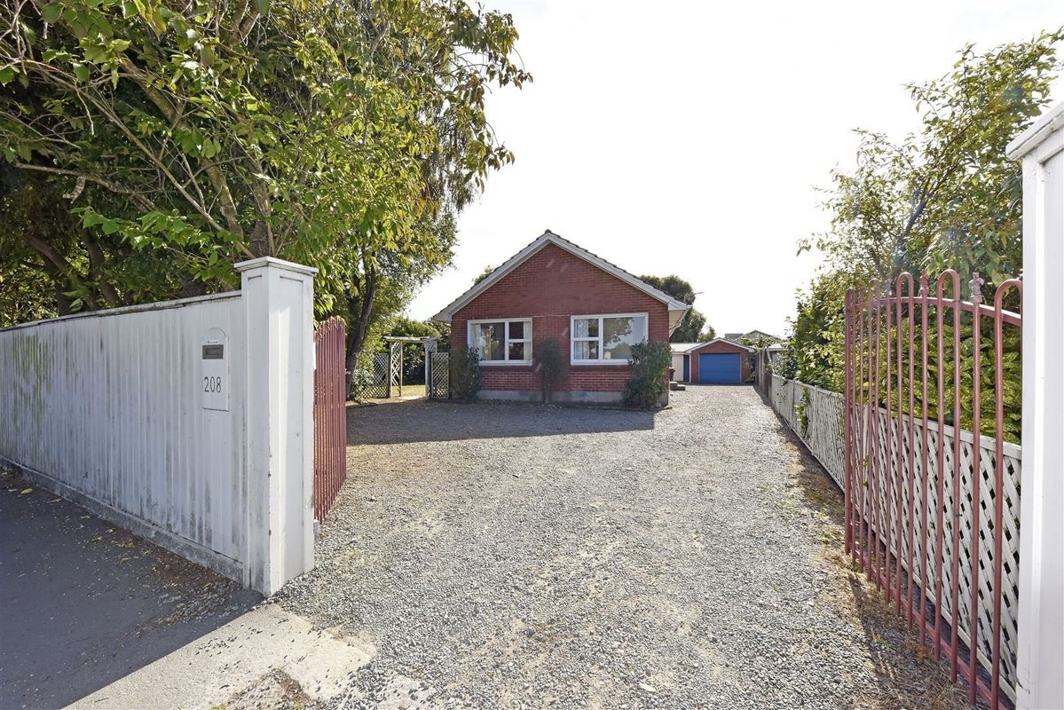 208 Yaldhurst Road, Avonhead, Christchurch - Carousel 1