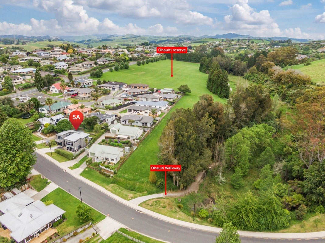 5A McFetridge Lane, Ohauiti, Tauranga - Carousel 1
