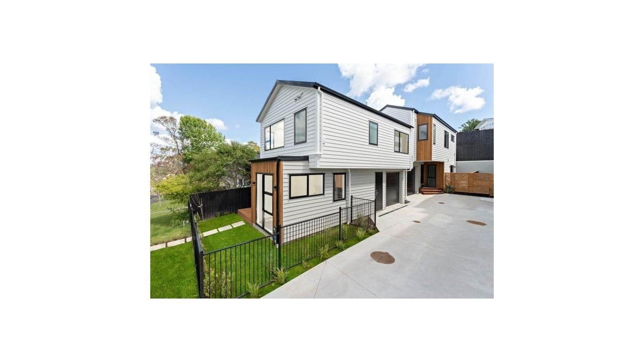 32D Sequoia Place, Sunnynook, Auckland - Carousel 1