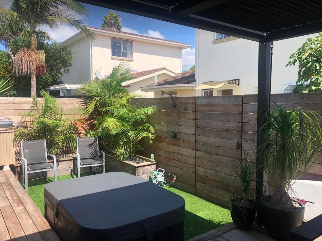 2/8 Cecil Road, Milford, Auckland - Carousel 2