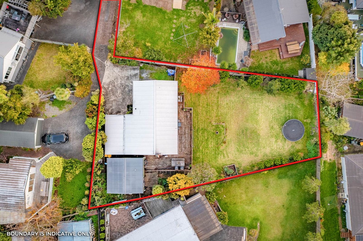 9 Lanigan Street, Birkdale, Auckland - Carousel 2
