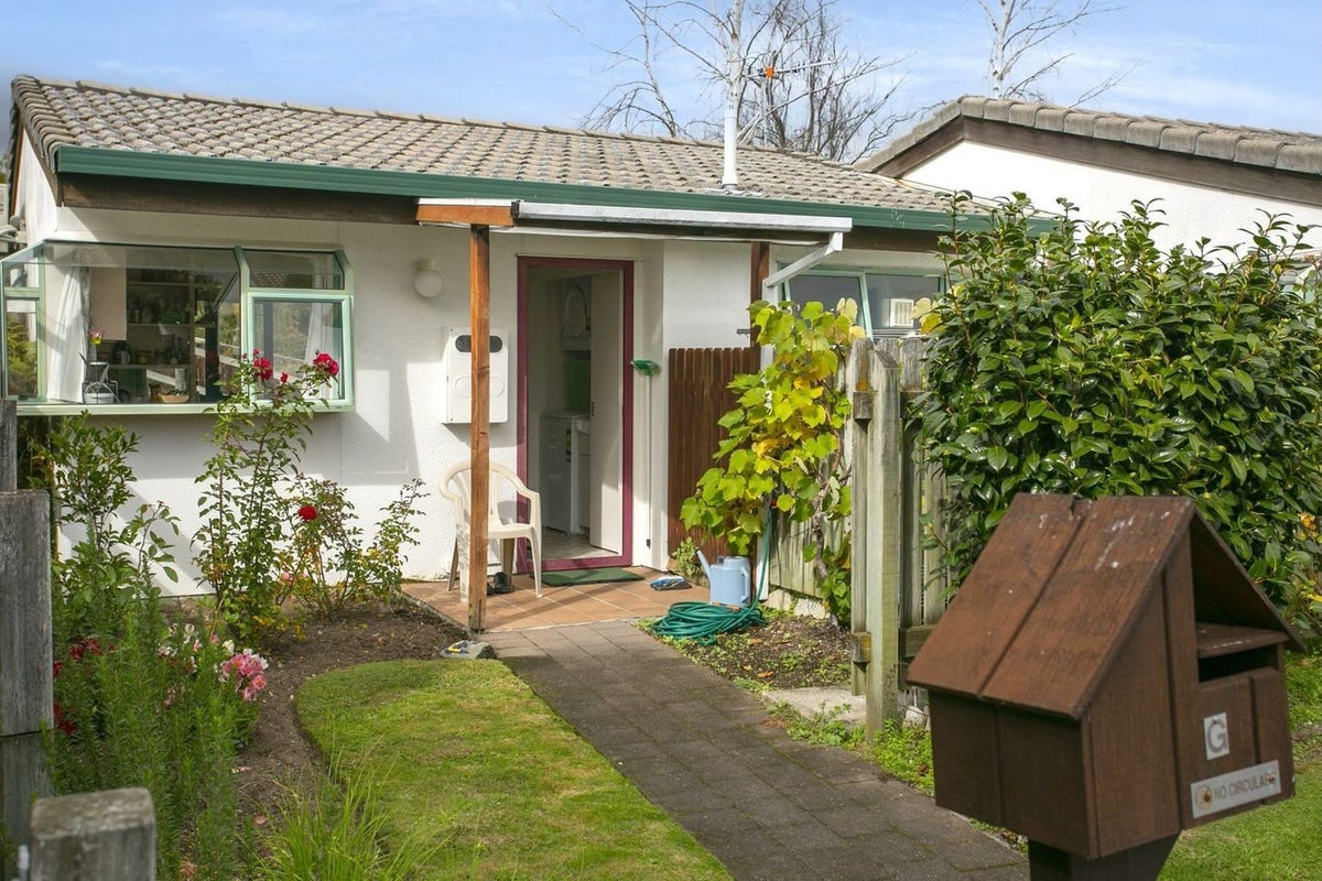 11G Shepherd Road, Waipahihi, Taupo - Carousel 1
