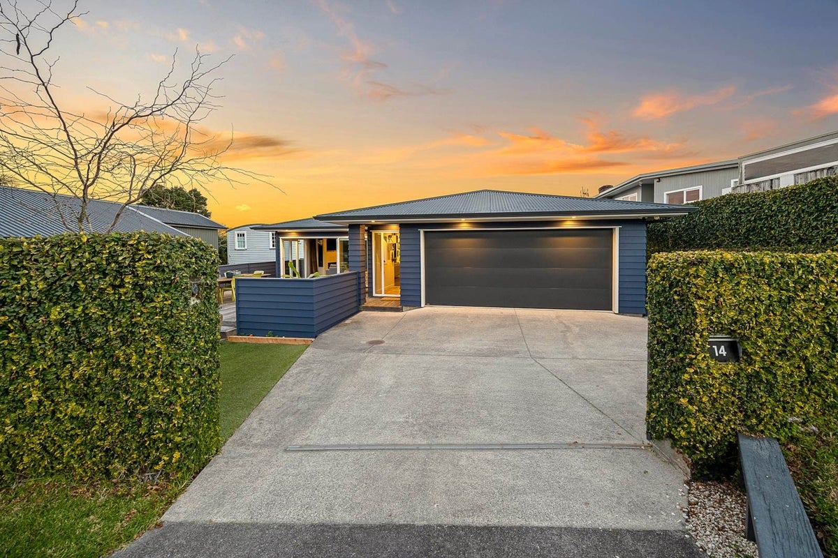 14 Wyoming Avenue, Murrays Bay, Auckland - Carousel 2